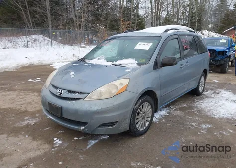 2010 Toyota Sienna Le z USA, uszkodzony, nr VIN 5TDJK4CC6AS031098